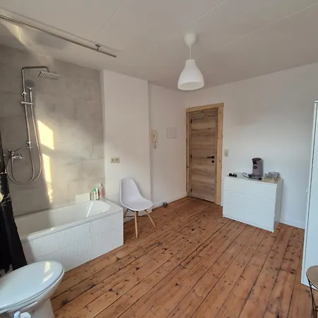 Petit Studio Dans La Rue Du Chateau Chimay
